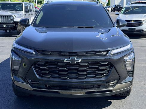 Used 2025 Chevrolet Trax ACTIV w/ Driver Confidence Package FWD image 2
