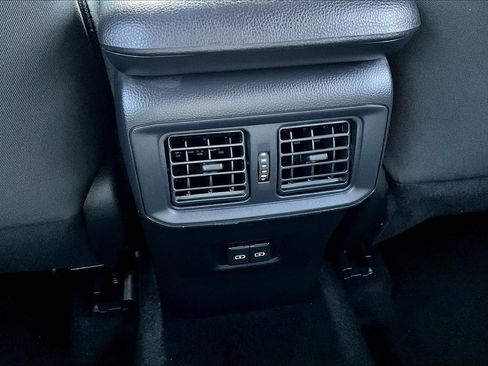 Used 2025 Toyota RAV4 XLE image 32