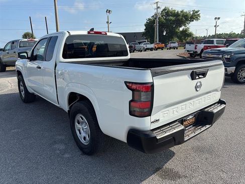 Used 2022 Nissan Frontier S RWD image 6
