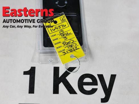 Used 2019 Tesla Model 3 Standard Range image 22