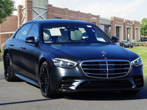 Certified 2023 Mercedes-Benz S 580 4MATIC Sedan image 3