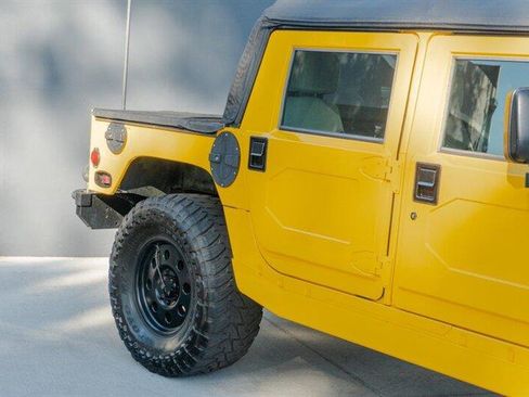 Used 1998 HUMMER H1 4-Door Open Top image 32