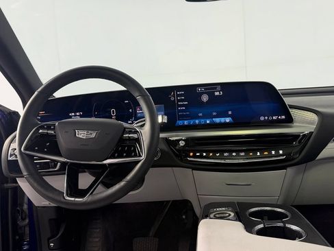 Used 2024 Cadillac Lyriq Luxury RWD image 13