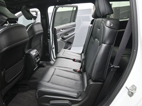 Used 2024 Jeep Grand Cherokee L Overland w/ Advanced Protech Group III AWD/4WD image 13