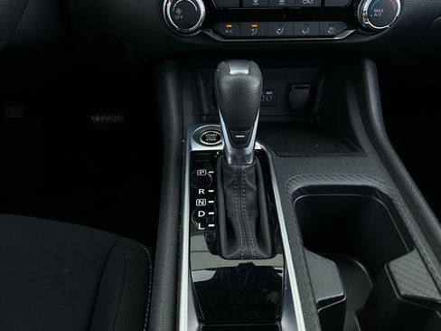 Used 2025 Nissan Sentra SV image 21