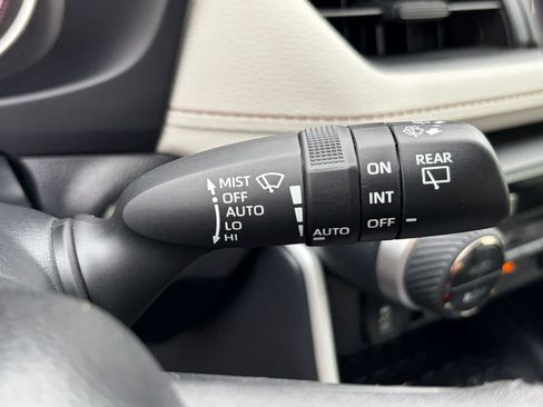 Used 2024 Toyota RAV4 XLE w/ Convenience Package AWD/4WD image 15