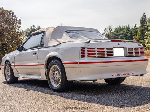 Used 1987 Ford Mustang GT RWD image 19