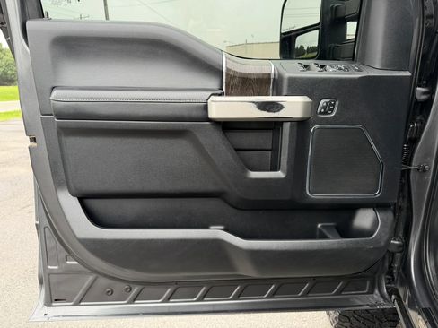 Used 2020 Ford F350 Lariat AWD/4WD image 17