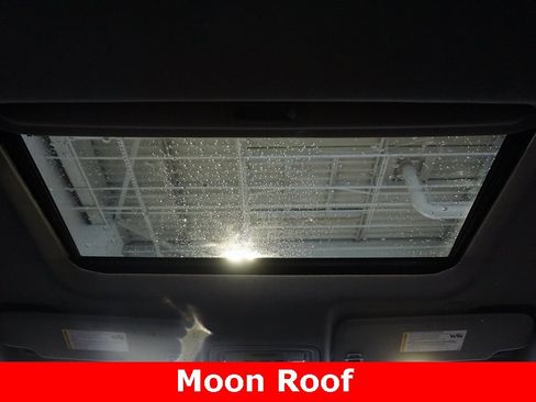 Used 2022 Chevrolet Silverado 1500 LT Trail Boss w/ Convenience Package II image 8