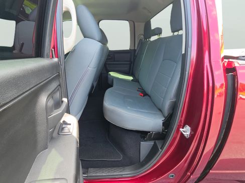 Used 2019 RAM 1500 Express AWD/4WD image 16