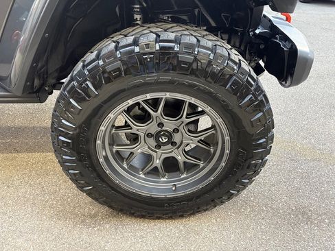 Used 2020 Jeep Gladiator Mojave image 47