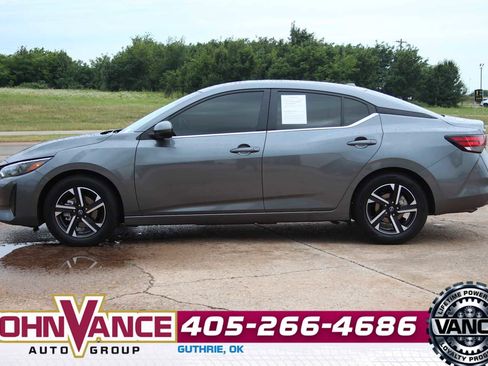 Used 2025 Nissan Sentra SV FWD image 6