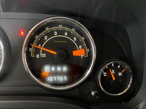 Used 2015 Jeep Compass Latitude AWD/4WD image 10
