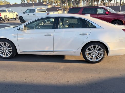 Used 2019 Cadillac XTS Luxury image 6