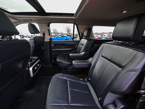 Used 2022 Ford Expedition Max XLT image 22