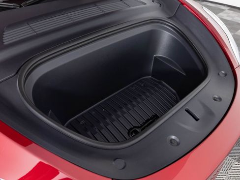 Used 2024 Tesla Model Y Performance image 39