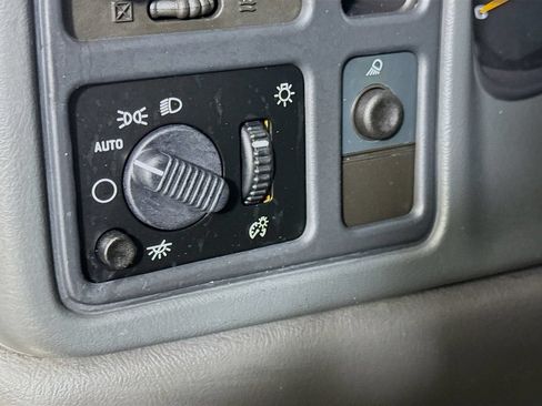 Used 2005 Chevrolet Silverado 1500 LS AWD/4WD image 10