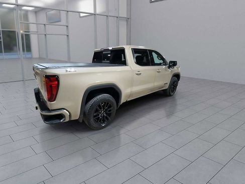 Used 2022 GMC Sierra 1500 Elevation w/ Preferred Package image 8
