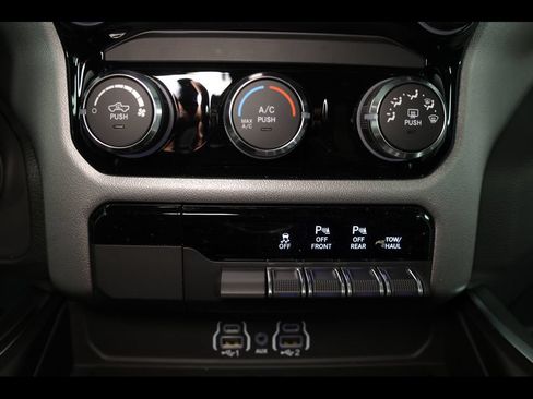 New 2026 RAM 1500 4x4 Crew Cab image 19