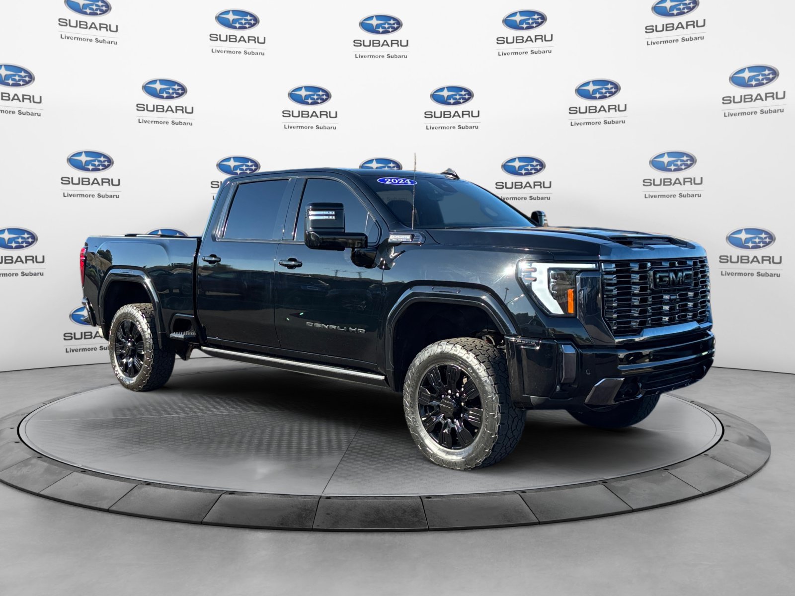 Used 2024 GMC Sierra 2500 Denali Ultimate w/ Max Trailering Package AWD/4WD image 8
