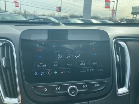 Used 2021 Chevrolet Malibu LT image 23