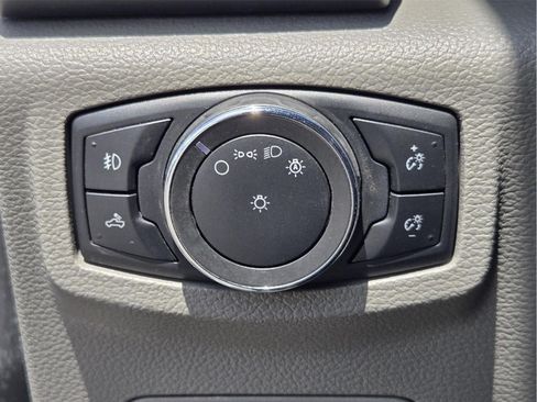 Used 2020 Ford F150 XLT w/ Equipment Group 302A Luxury AWD/4WD image 19