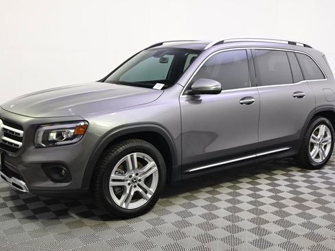 Used 2021 Mercedes-Benz GLB 250 4MATIC image 2