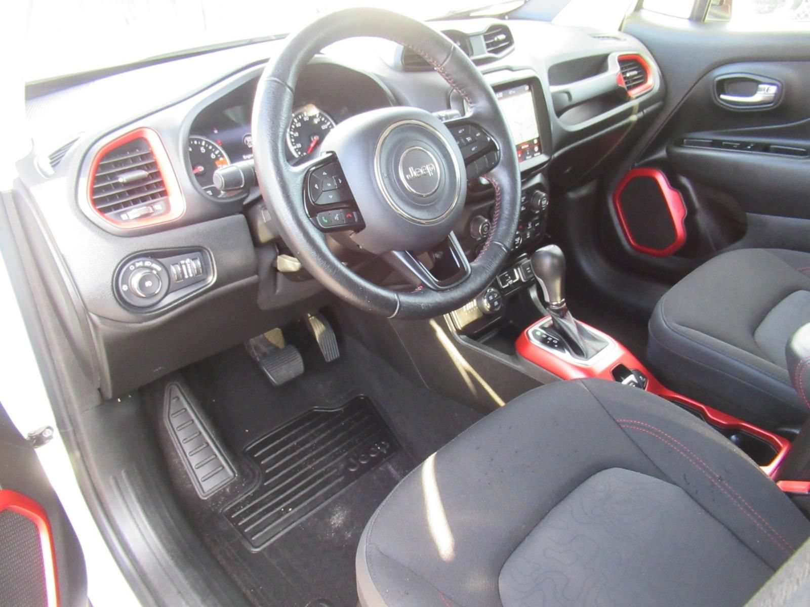 Certified 2022 Jeep Renegade Trailhawk AWD/4WD image 15