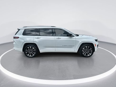 Used 2021 Jeep Grand Cherokee L Overland w/ Luxury Tech Group IV AWD/4WD image 9