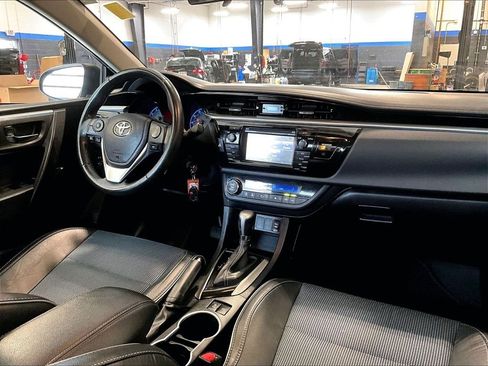 Used 2015 Toyota Corolla S FWD image 14