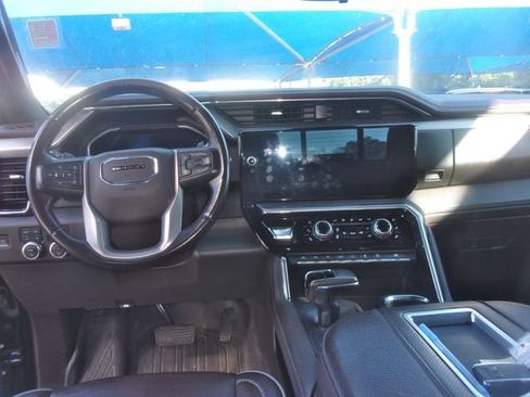 Used 2022 GMC Sierra 1500 Denali w/ Denali Reserve Package AWD/4WD image 9