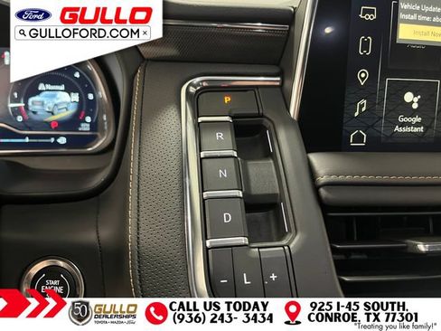 Used 2024 GMC Yukon AT4 w/ AT4 Premium Plus Package AWD/4WD image 28