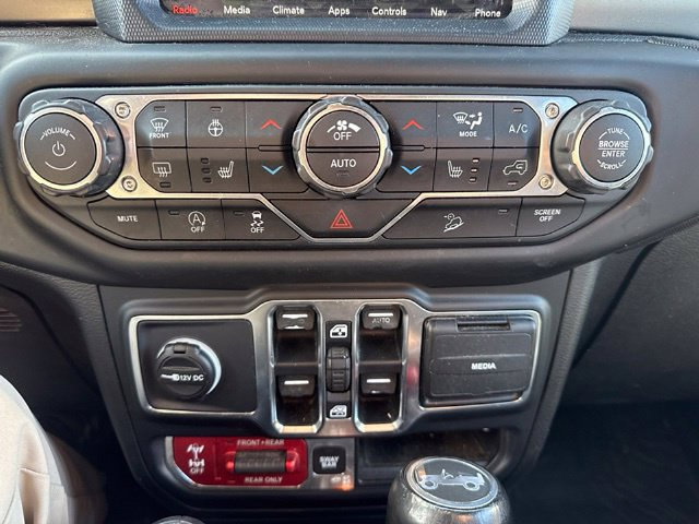 Used 2018 Jeep Wrangler Unlimited Rubicon w/ Dual Top Group AWD/4WD image 15