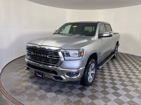 Used 2023 RAM 1500 Laramie AWD/4WD image 3