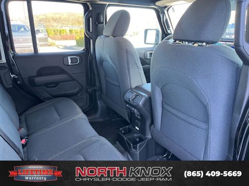 Used 2024 Jeep Wrangler Unlimited Sahara w/ Safety Group AWD/4WD image 24
