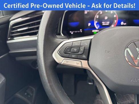 Certified 2024 Volkswagen Jetta SE w/ Panoramic Sunroof Package FWD image 16