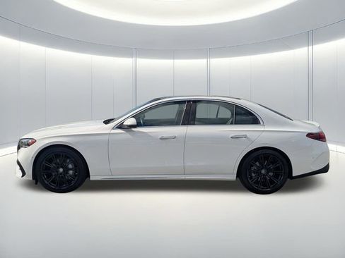 Used 2025 Mercedes-Benz E 350 4MATIC Sedan image 8