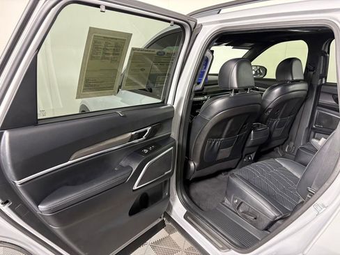 Used 2024 Kia Telluride SX Prestige X-Pro AWD/4WD image 29