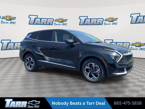 Used 2024 Kia Sportage LX FWD image 2