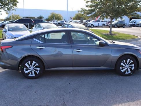 New 2025 Nissan Altima 2.5 S image 8