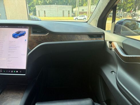 Used 2021 Tesla Model X AWD/4WD image 42