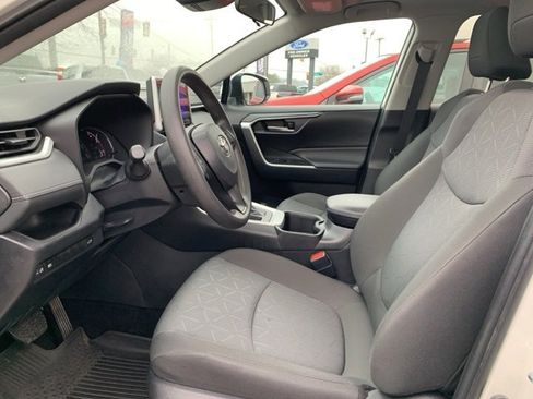 Used 2024 Toyota RAV4 XLE w/ Convenience Package image 11