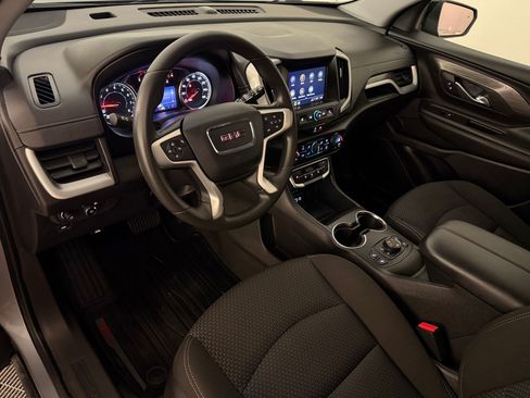 Used 2023 GMC Terrain SLE w/ Driver Convenience Package AWD/4WD image 4