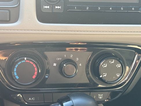 Used 2020 Honda HR-V LX image 21