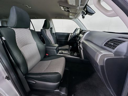 Used 2024 Toyota 4Runner SR5 image 29