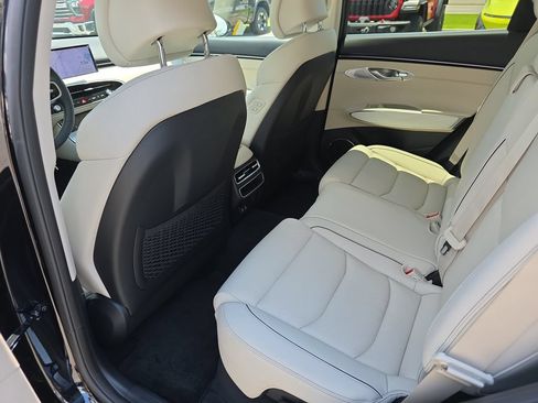 New 2026 Genesis GV70 2.5T Advanced AWD/4WD image 30