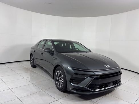 New 2026 Hyundai Sonata Blue FWD image 7