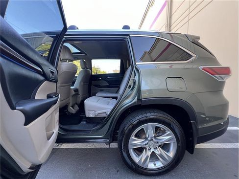 Used 2015 Toyota Highlander Limited image 44