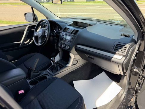 Used 2015 Subaru Forester 2.5i AWD/4WD image 20
