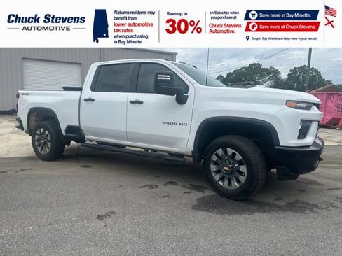 Used 2023 Chevrolet Silverado 2500 Custom w/ Custom Convenience Package AWD/4WD image 3